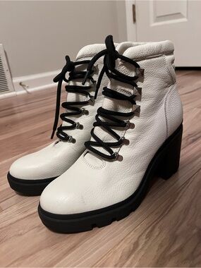 Marc Fisher White Lace-Up Chunky Heel Ankle Boots
